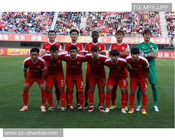 南京篮球队在总决赛积分榜中以87分稳居第一名展现强劲实力